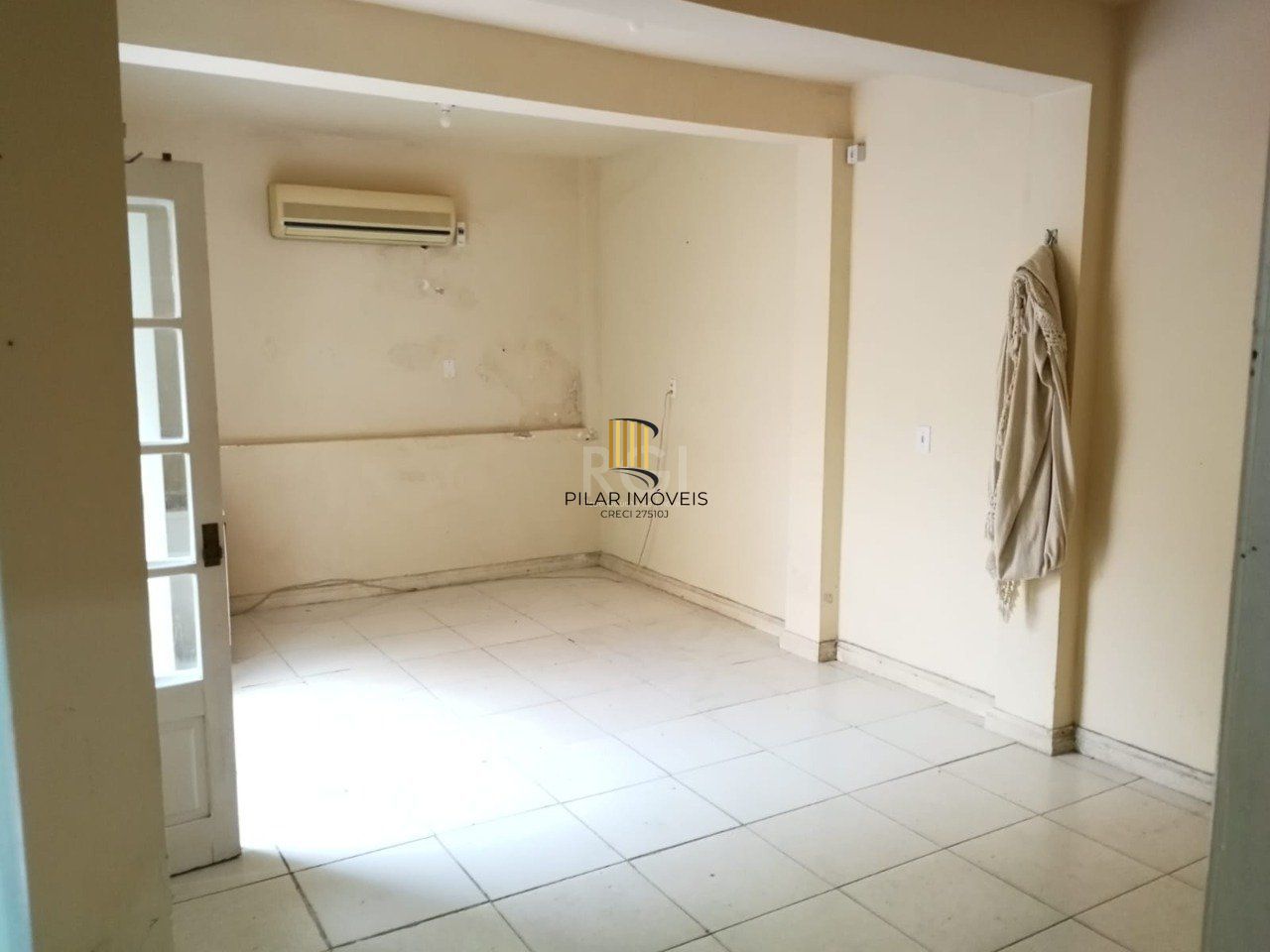 Casa para Venda - 170m², 3 dormitórios, 3 vagas - Nonoai, Porto Alegre