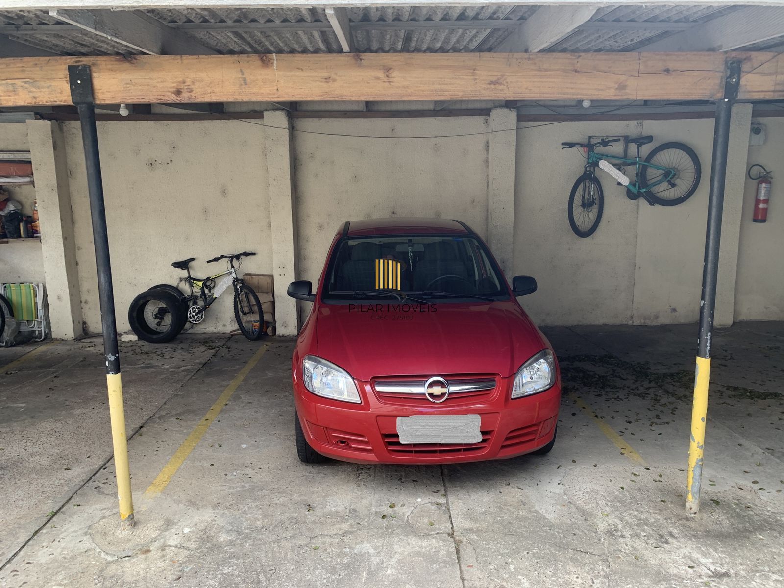 Apartamento 3 dormitórios com 2 banheiros e garagem no Menino Deus