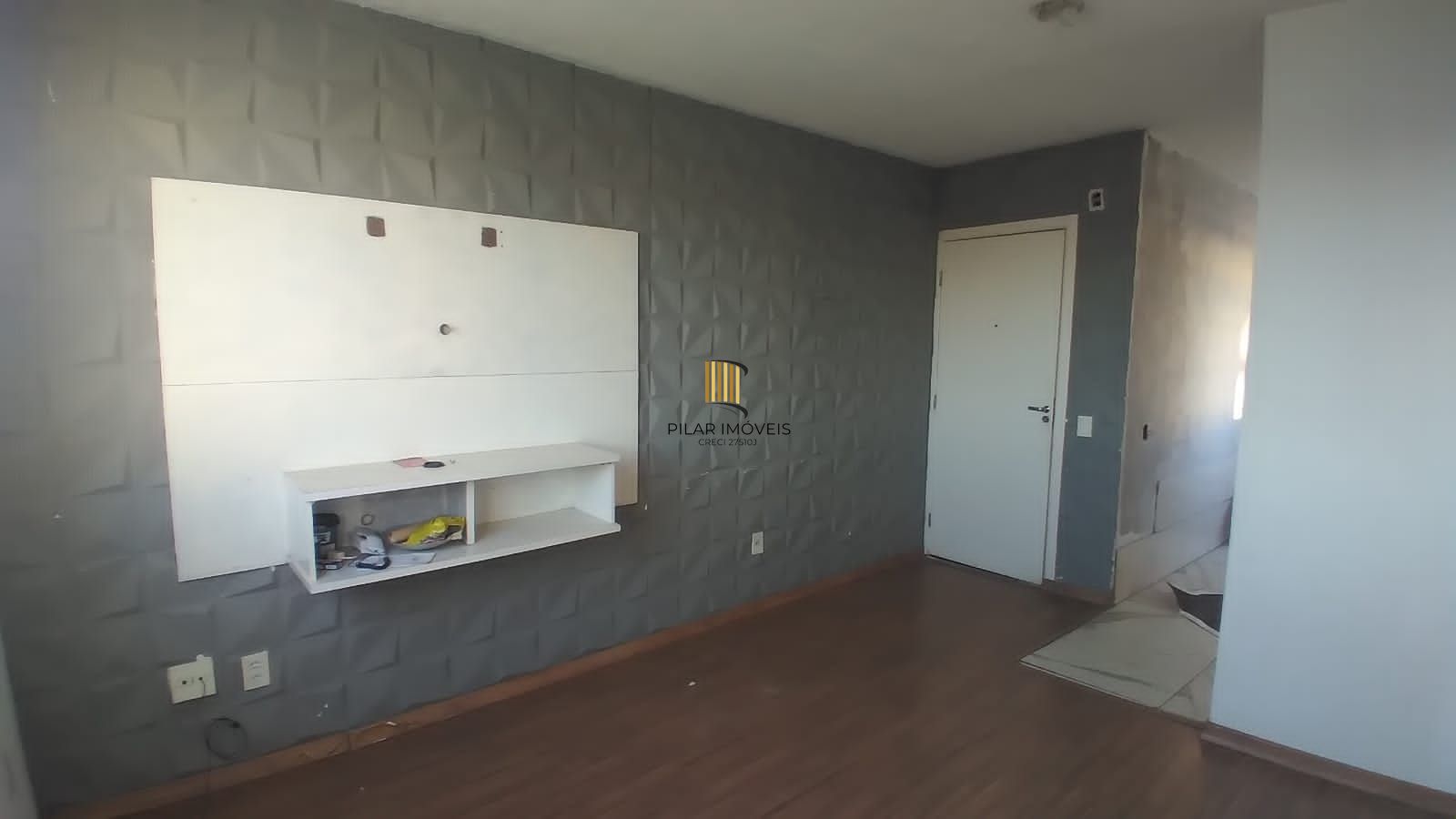 Apartamento com 02 quartos e 01 vaga no Bairro Sarandi
