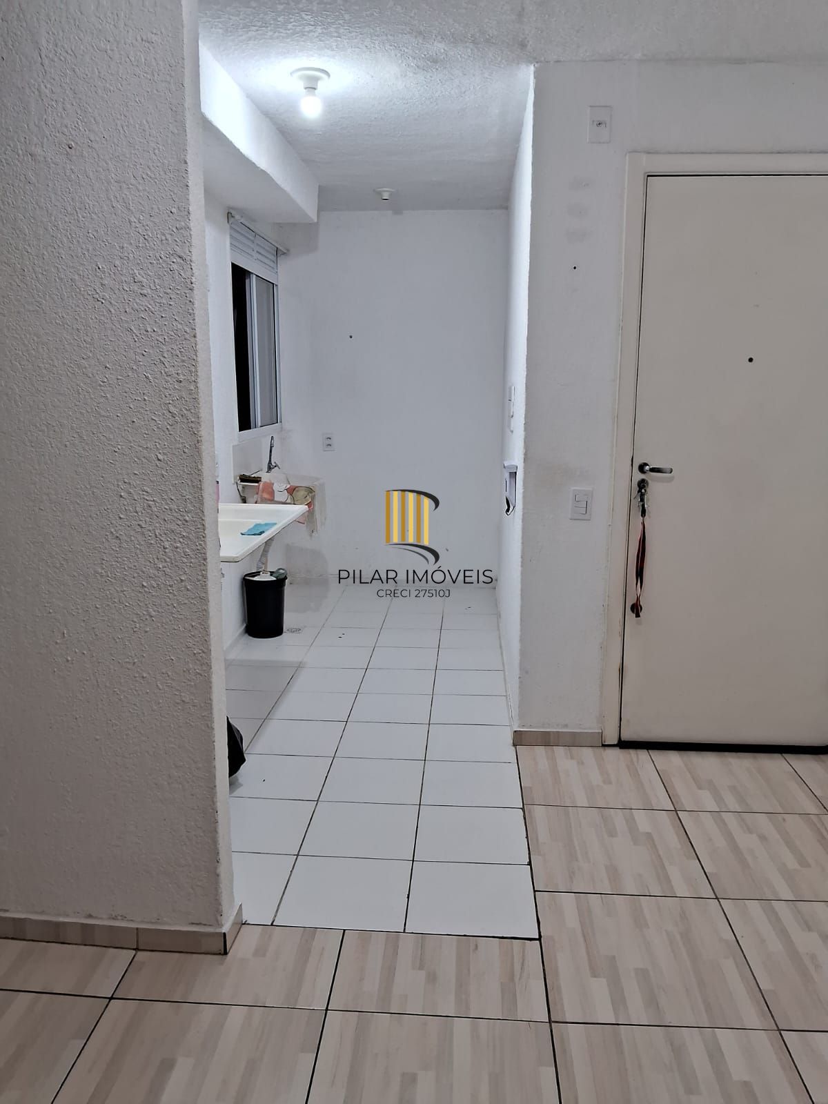 Apartamento 2 Dormitórios, 2º Andar, 01 vaga no Bairro Sarandi em Porto Alegre.