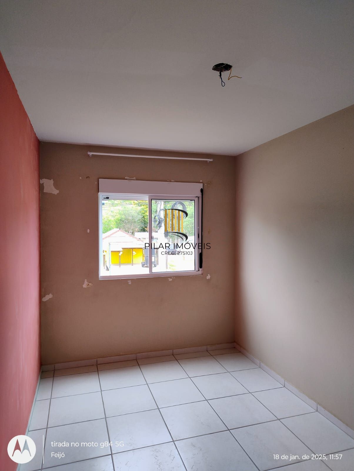 Apartamento com 02 quartos e 01 vaga no Bairro Chapéu do Sol