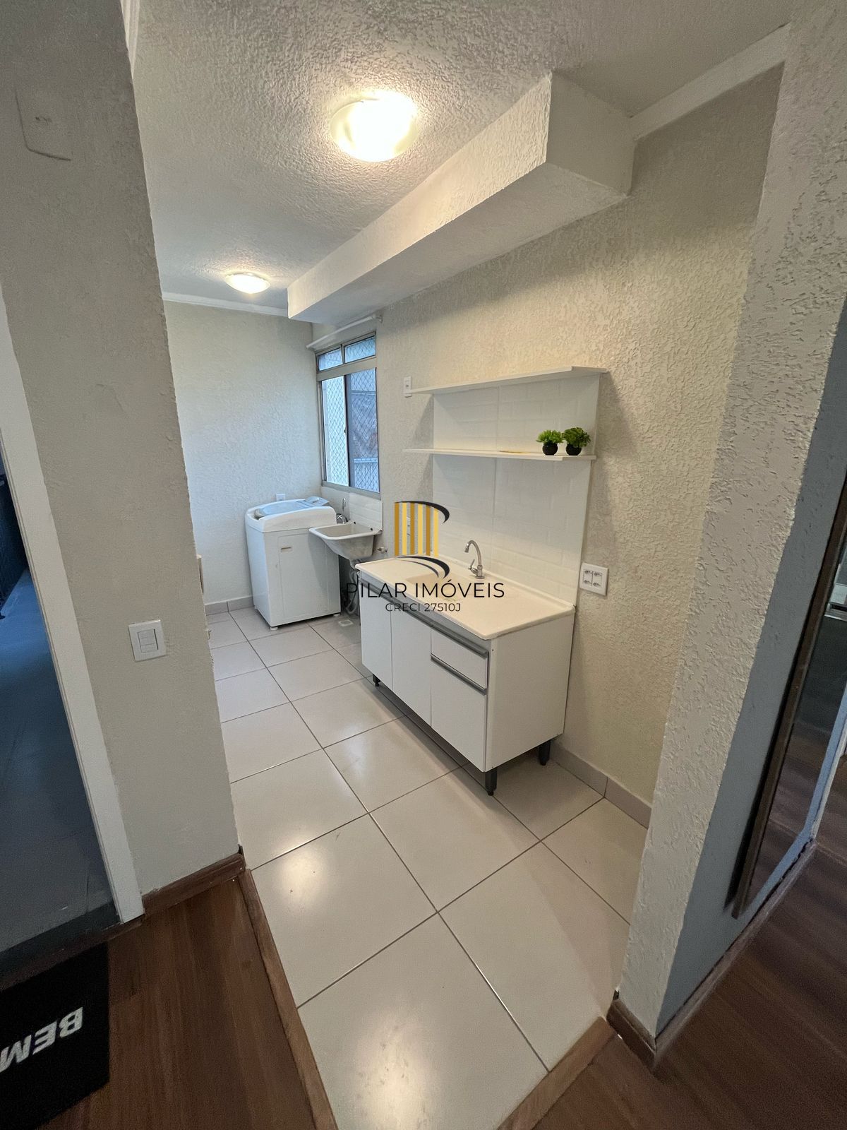 Apartamento com 02 quartos e 01 vaga no Bairro Sarandi