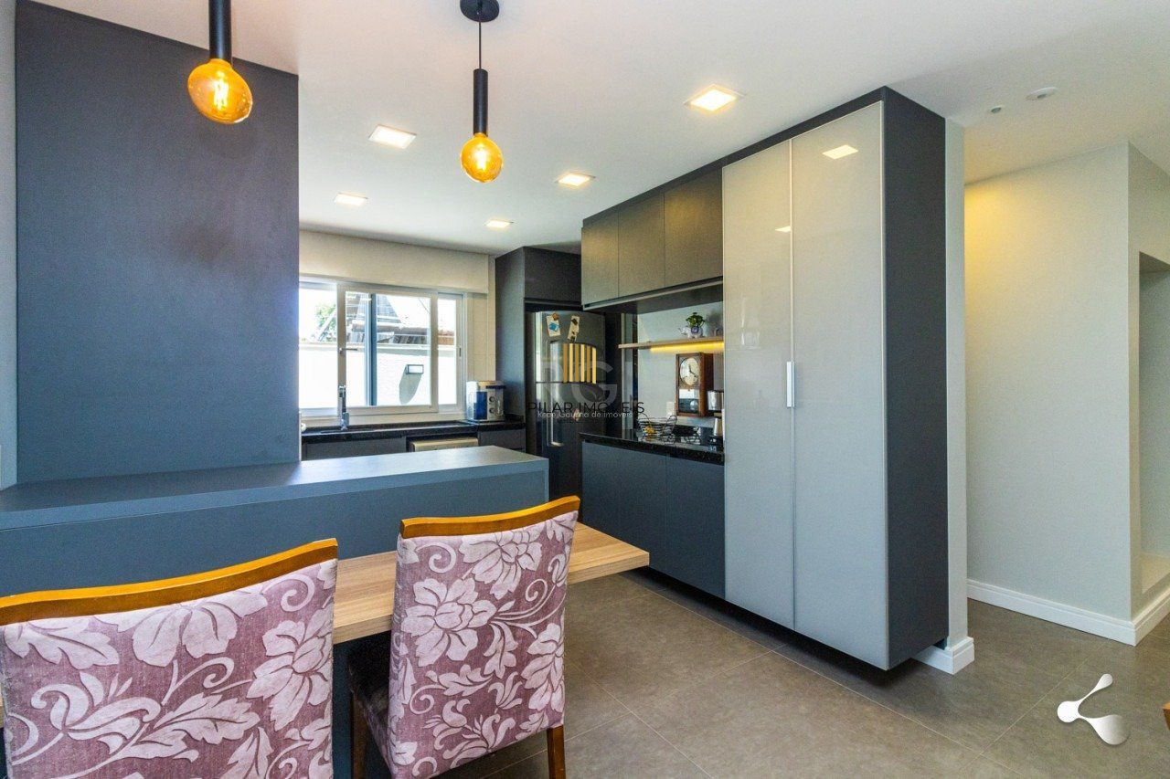 Casa Condominio para Venda - 142,39m², 3 dormitórios, sendo 1 suites, 2 vagas - Vila Nova, Porto Alegre
