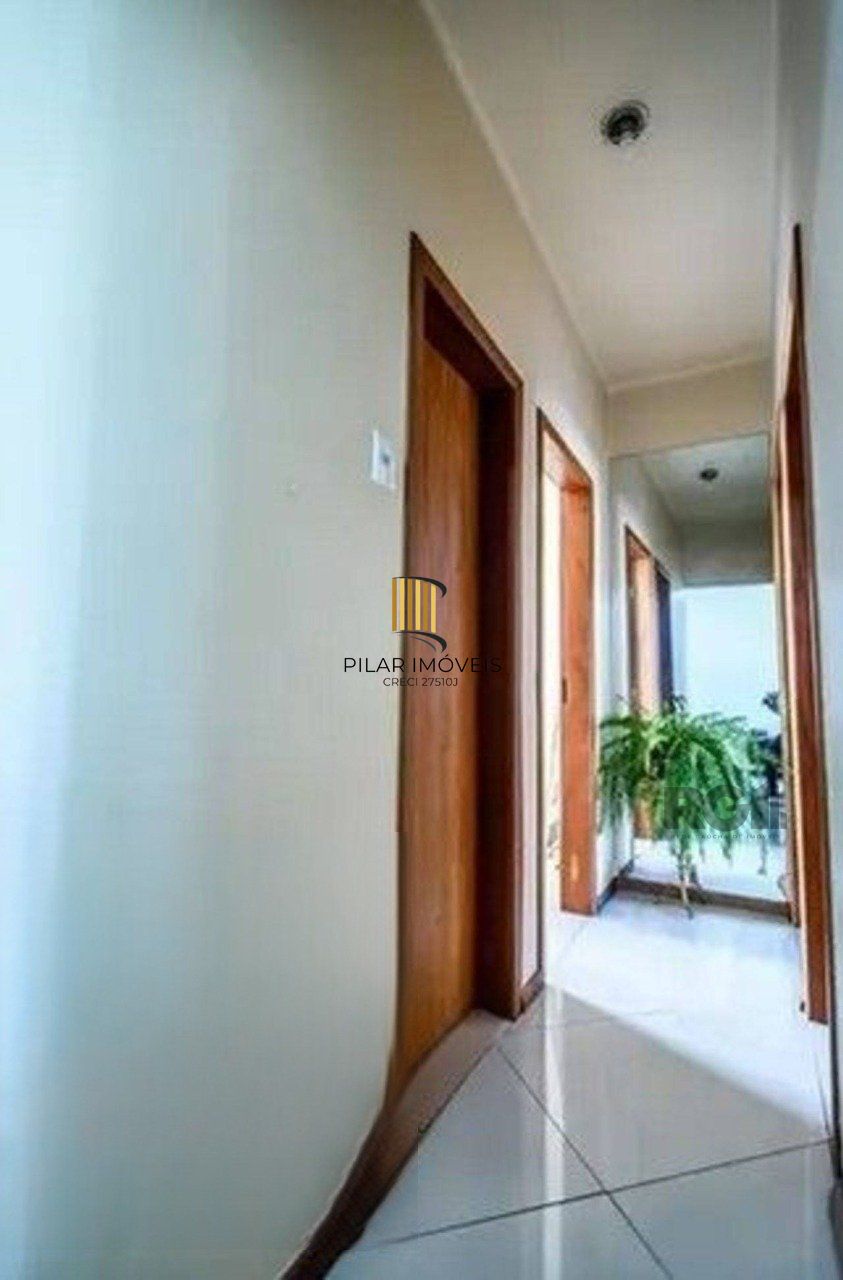 Apartamento com 03 dormitórios no Bairro Rio Branco de Porto Alegre