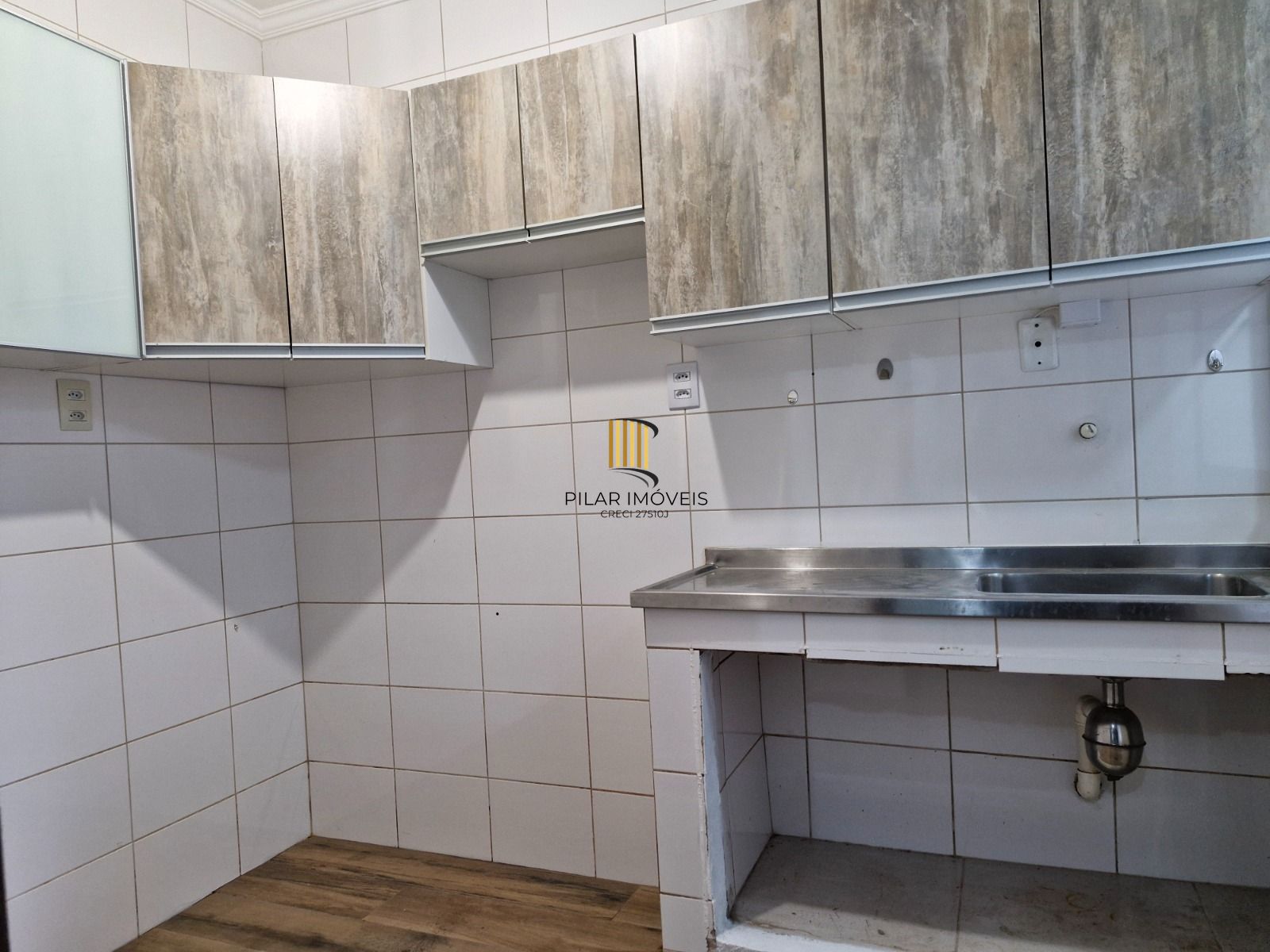 Apartamento de 2 dormitórios com vista para o Marinha no bairro Menino Deus em Porto Alegre/RS