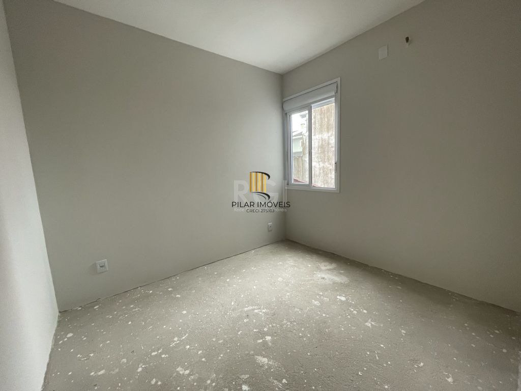 Casa 3 dormitórios, sendo 1 suites, 2 vagas - Guarujá, Porto Alegre RS