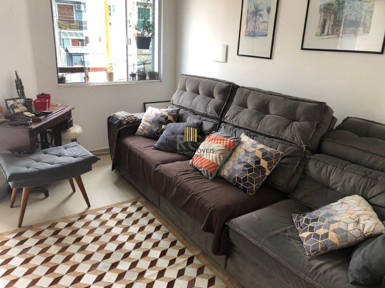 Casa com 3 dormitórios 2 suítes, área gourmet, vaga de estacionamento,  Guarujá,  Porto Alegre RS 