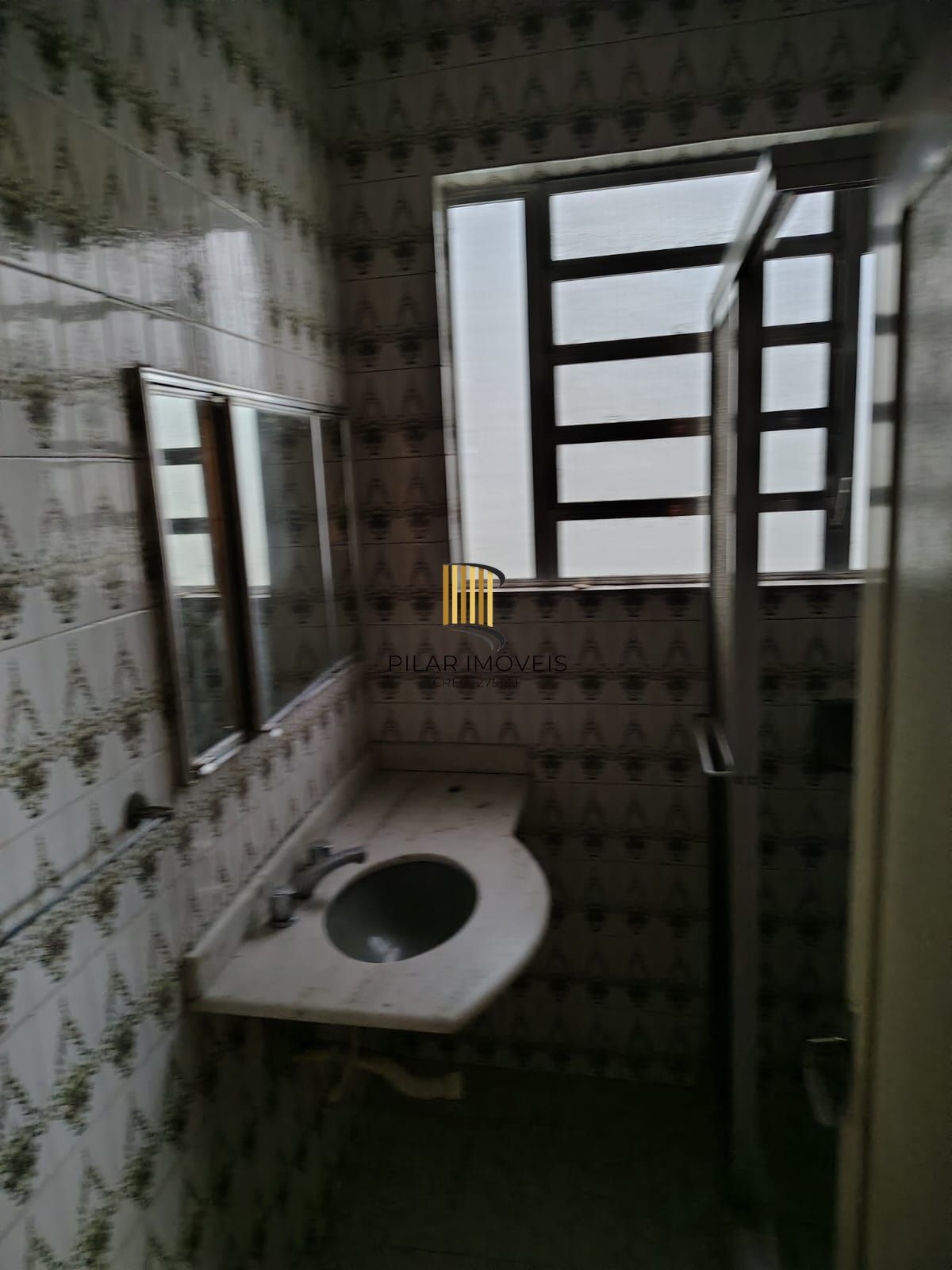 Casa com 03 quartos no Bairro São Pedro em Porto Alegre