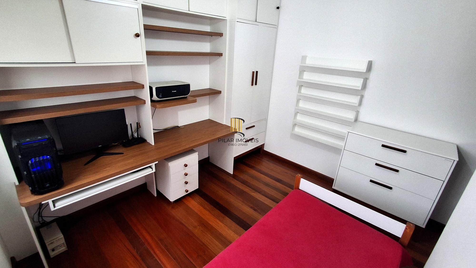 Apartamento com 03 quartos e 01 vaga escriturada no Bairro Tristeza