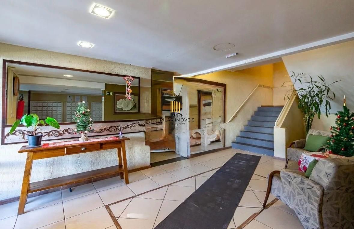 Apartamento terreo, no Menino Deus de 1 dormitorio com area de serviço separada