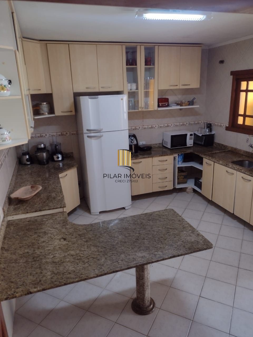 Casa para Venda - 693.6m², 5 dormitórios, sendo 3 suites, 4 vagas - Hípica
