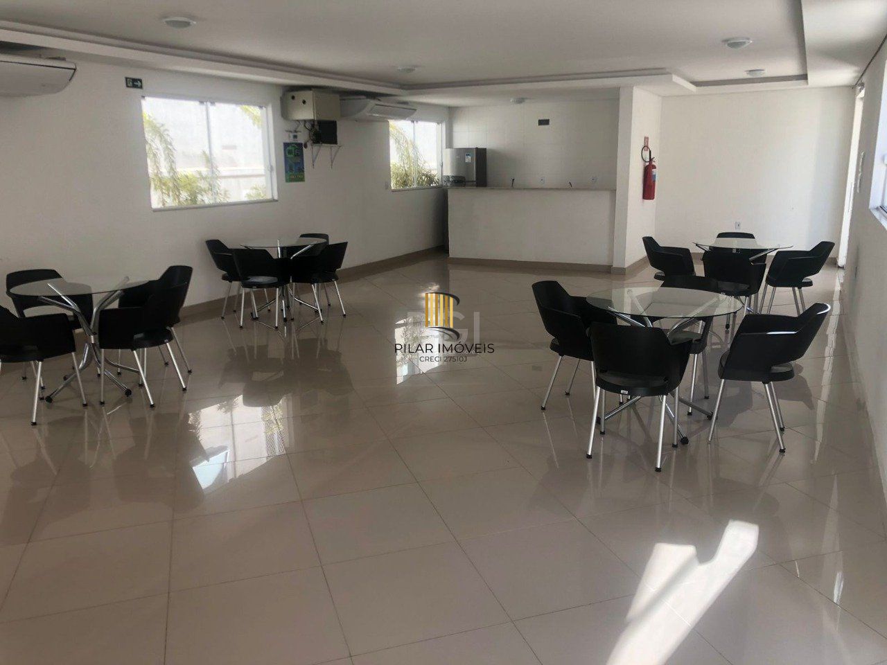 Apartamento com 2 quartos, 1 vaga de garagem, no bairro Vila Nova, Porto Alegre/RS 