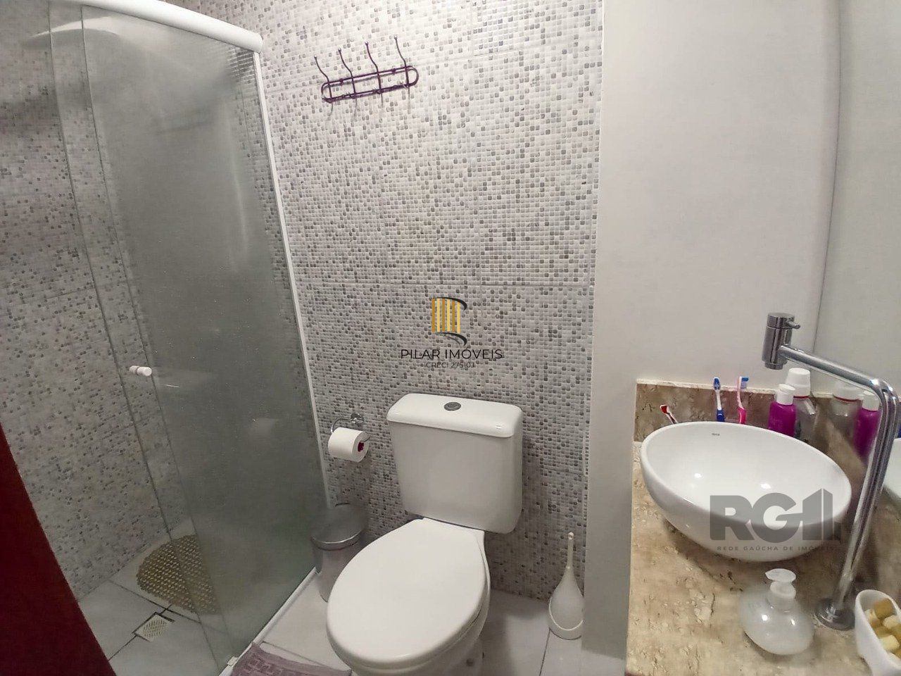 Casa na Hípica de 3 dormitórios e vaga
