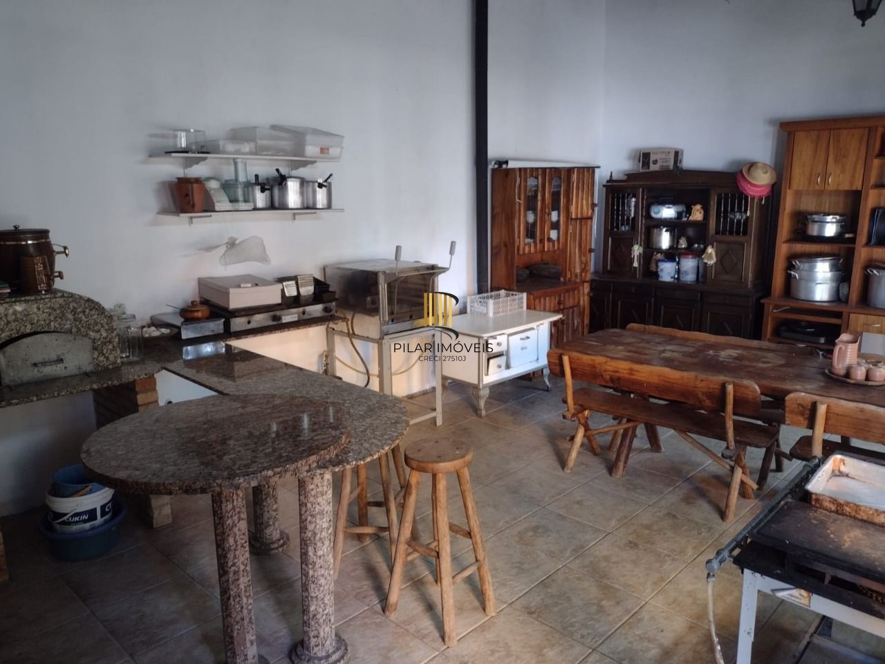 Casa para Venda - 693.6m², 5 dormitórios, sendo 3 suites, 4 vagas - Hípica