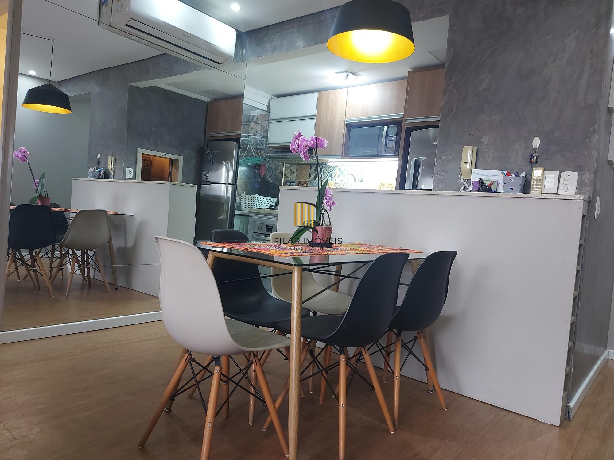 Apto 3 quartos/com 1 suite e vaga coberta no bairro Cavalhada