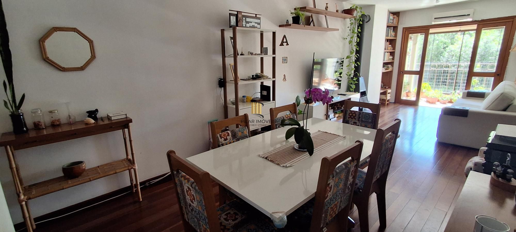 Apartamento com 03 quartos e 01 vaga escriturada no Bairro Tristeza