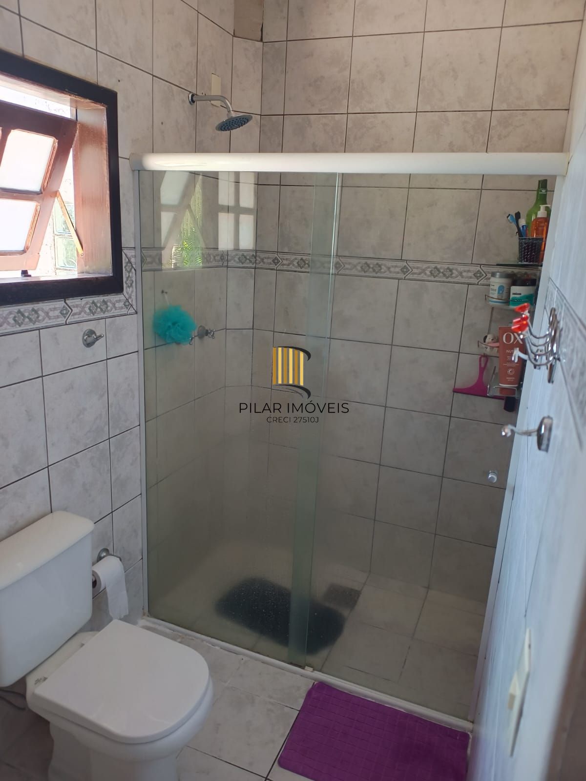 CASA COM PISCINA NA TRISTEZA
