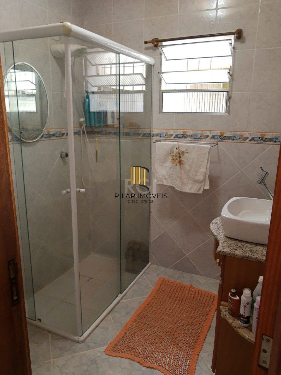 Casa para Venda - 103.38m², 2 dormitórios, sendo 1 suites, 3 vagas - Cecília, Porto Alegre