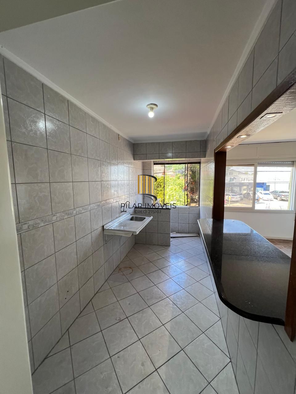 Apartamento à Venda com 02 Quartos na Av do Forte, Vila Ipiranga em Porto Alegre