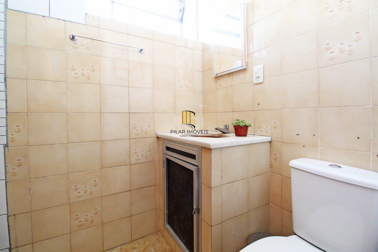 Casa 5 Dormitório(s) Bairro Camaquã