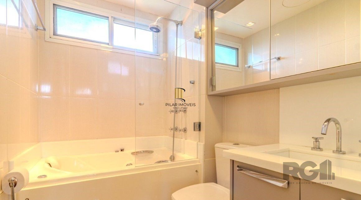 Casa em Condomínio com 04 Quartos - 4 vagas, 200,36 m² de área privativa - LOMBA DO PINHEIRO