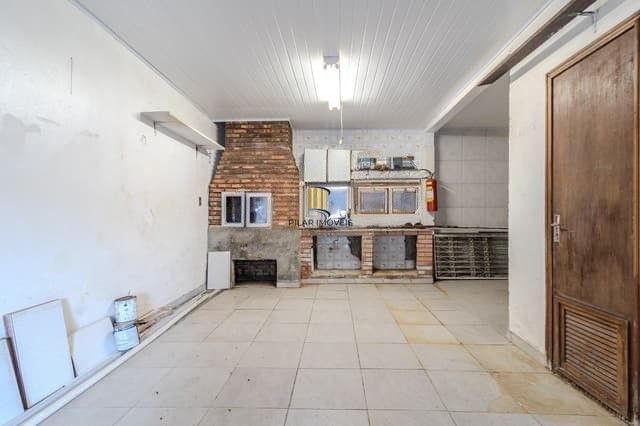 Casa com 04 quartos no Bairro : Partenon em Porto Alegre/RS