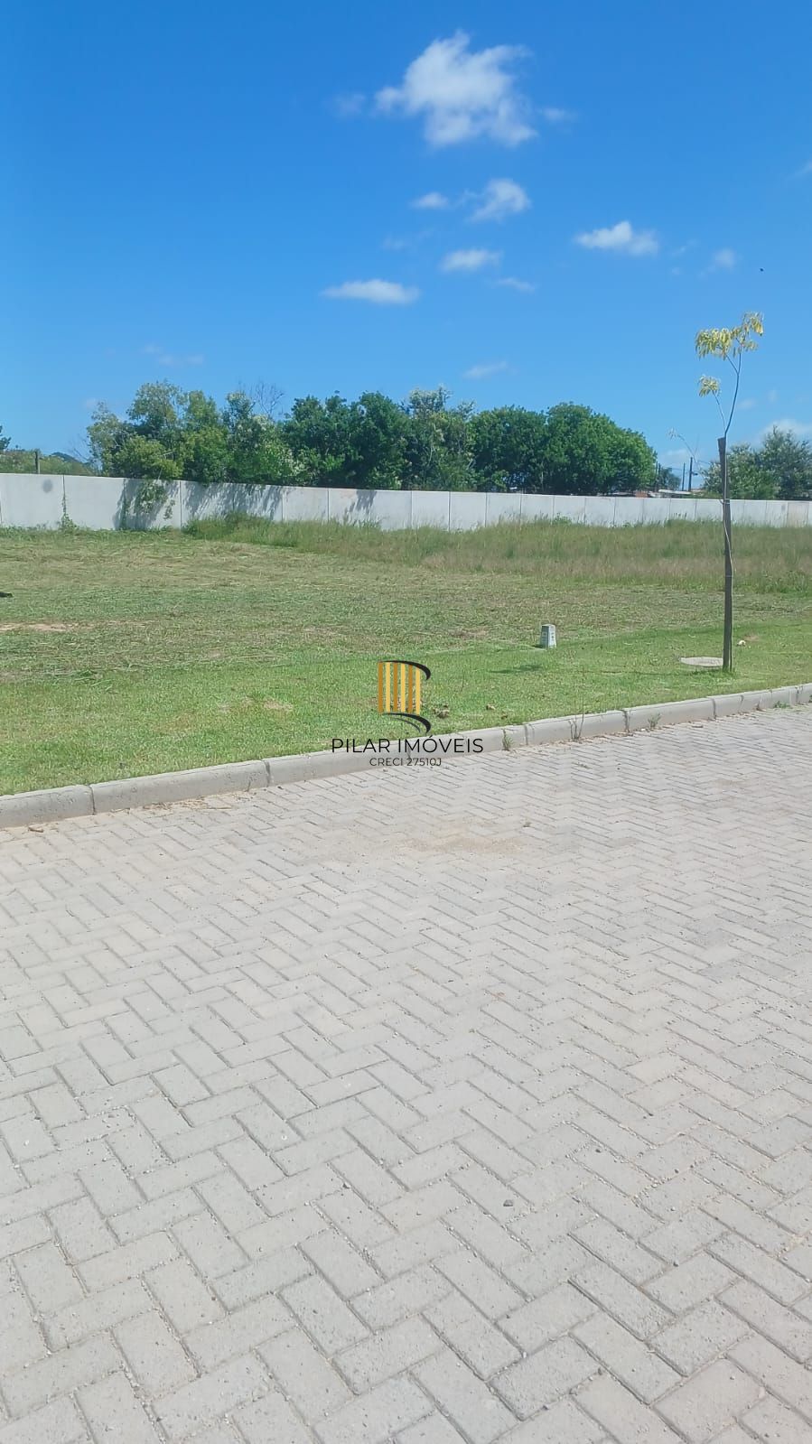 Terreno com 863,79 no loteamento Arbo Village Park em Santa Maria.