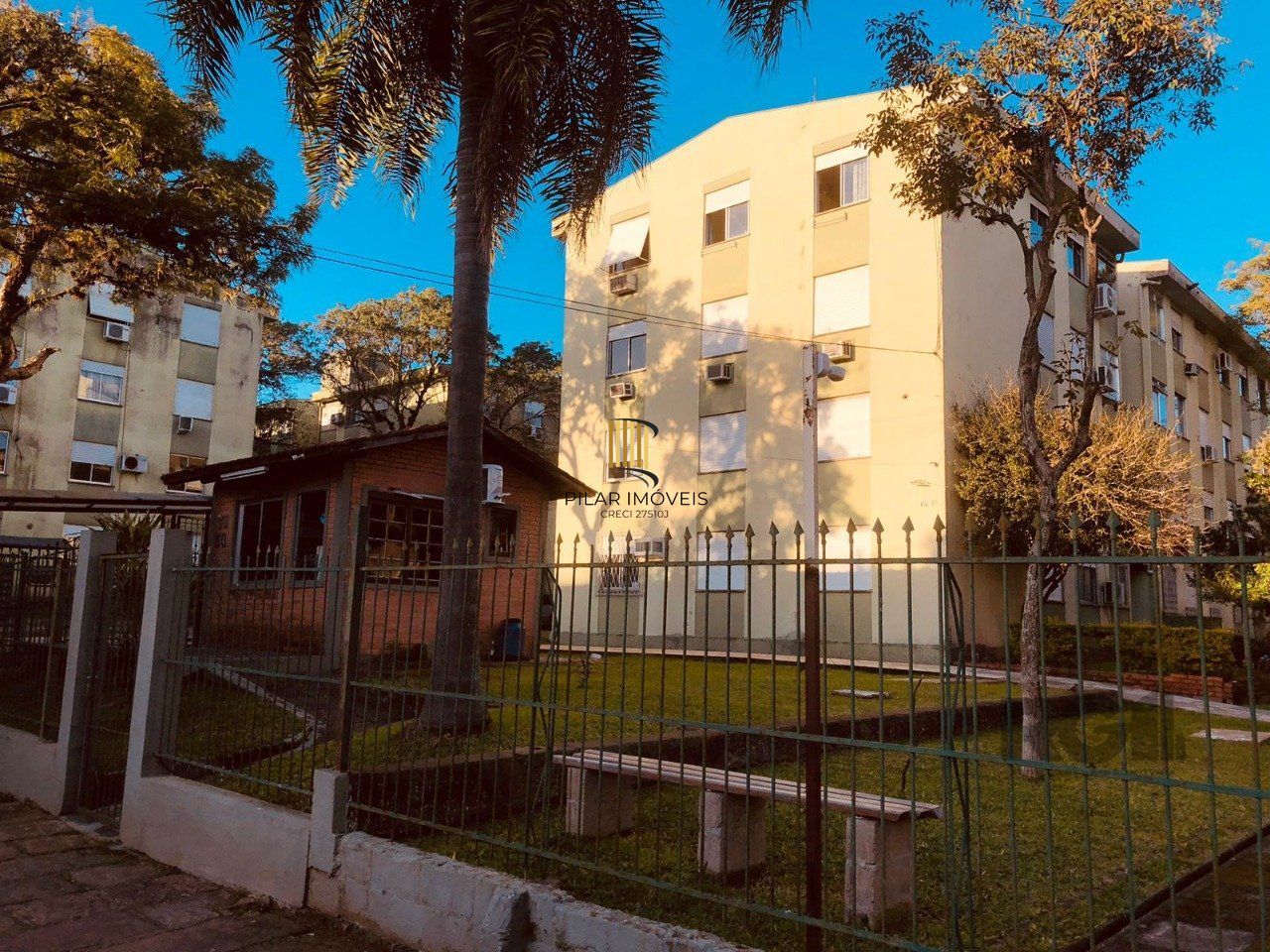 Apartamento de 1 dormitório com vaga no bairro Vila Nova
