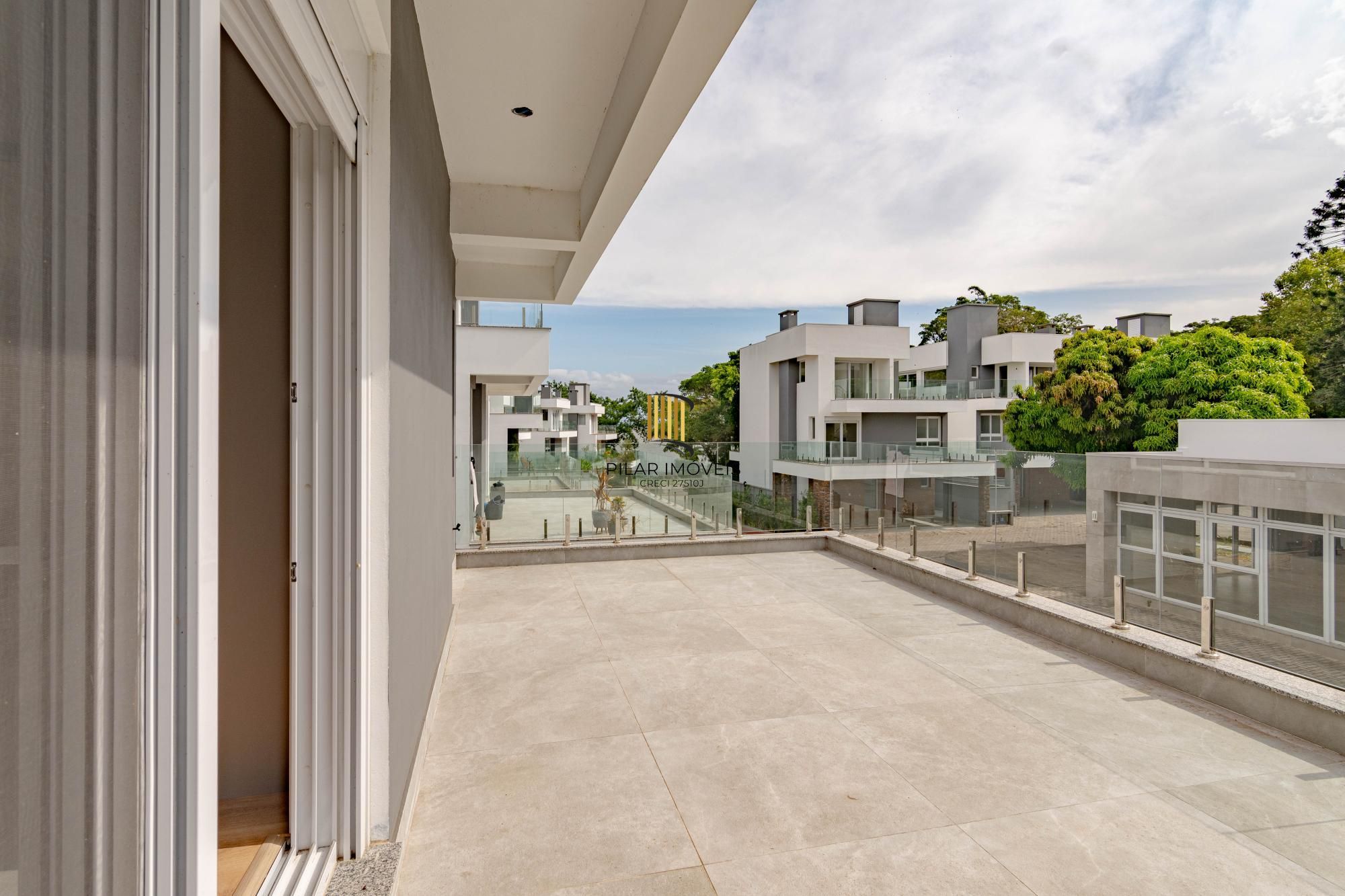 Casa de Condomínio 3 dormitórios no bairro Ipanema