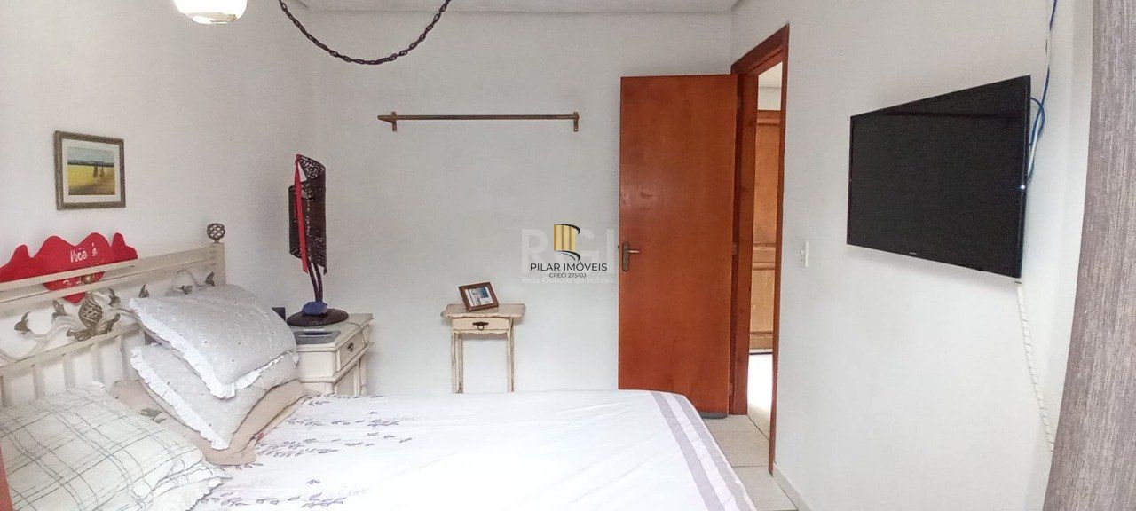 Casa em condomínio com 02 dormitórios