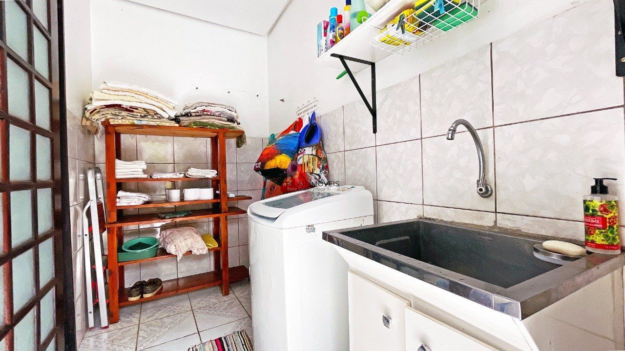 Casa 4 Suítes e 6 vagas de garagem no bairro Jardim Itu