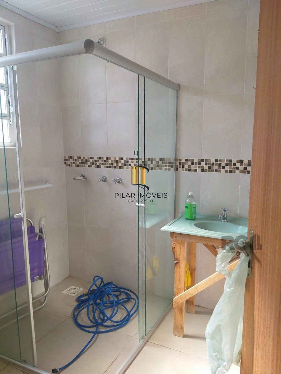 Casa a venda no bairro Alta Petropilis com 100m²