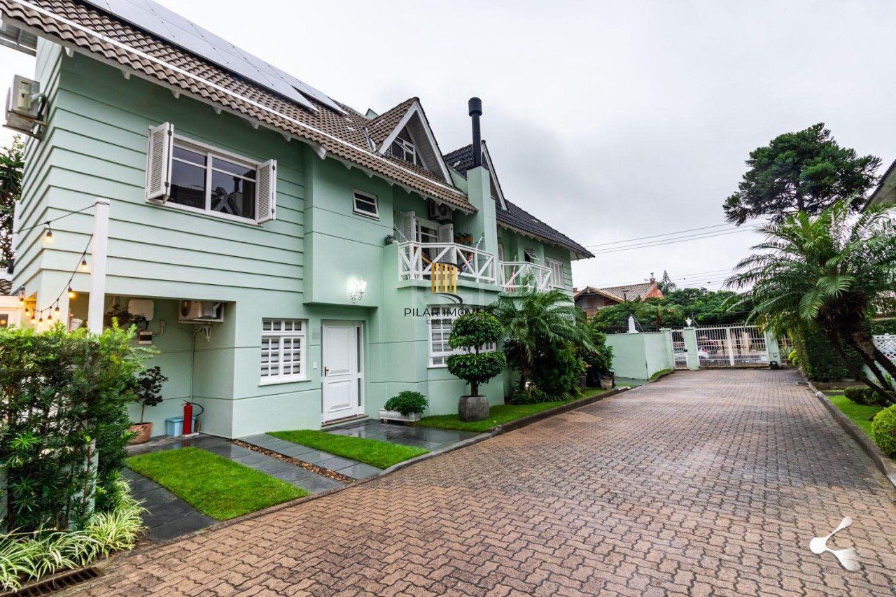 CASA 4 DORMITÓRIOS COM GARDEM NO GUARUJA - PORTO ALEGRE - RS