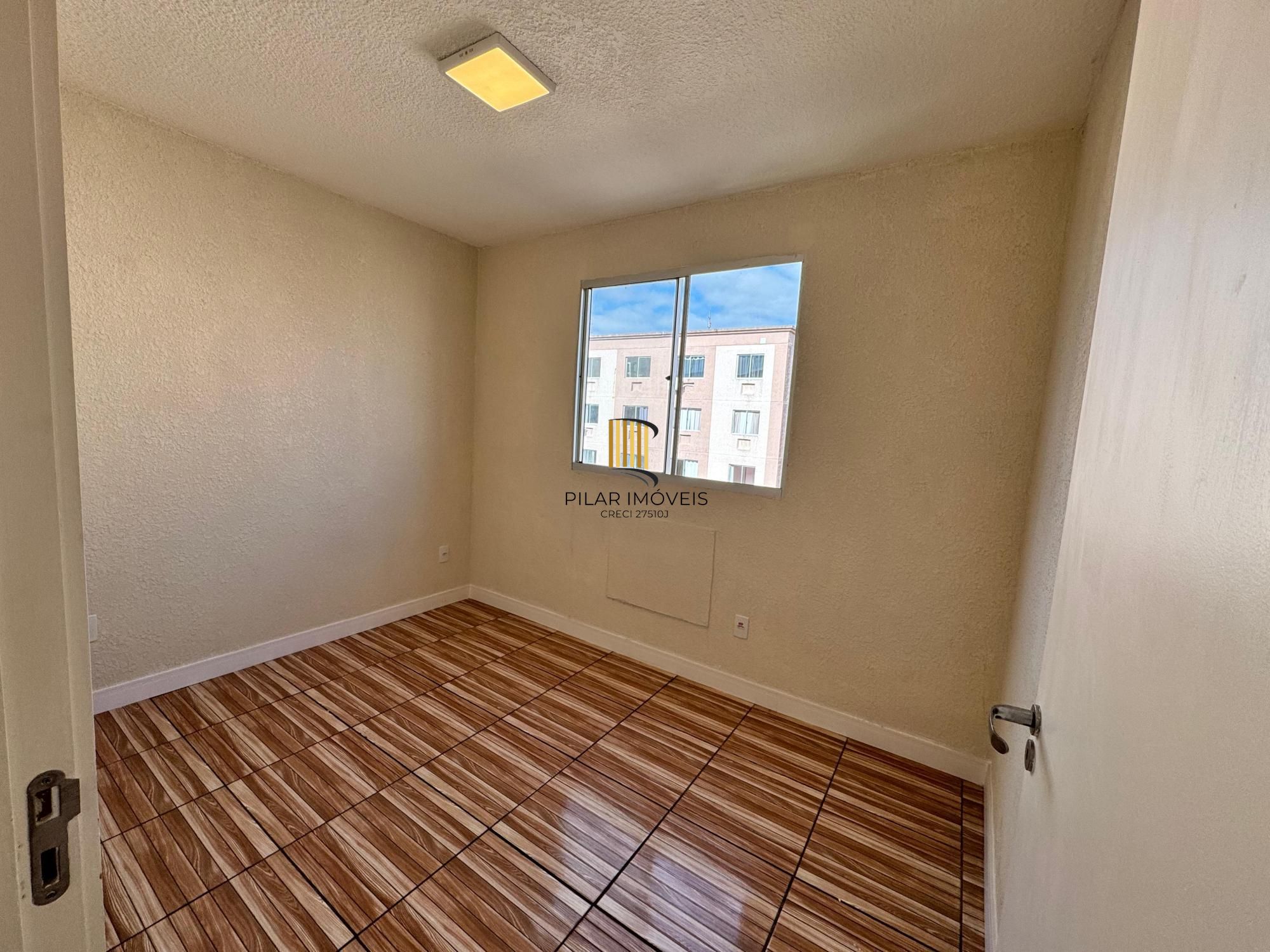 Apartamento Semimobiliado de 2 Quartos à Venda na Hípica, Porto Alegre, RS