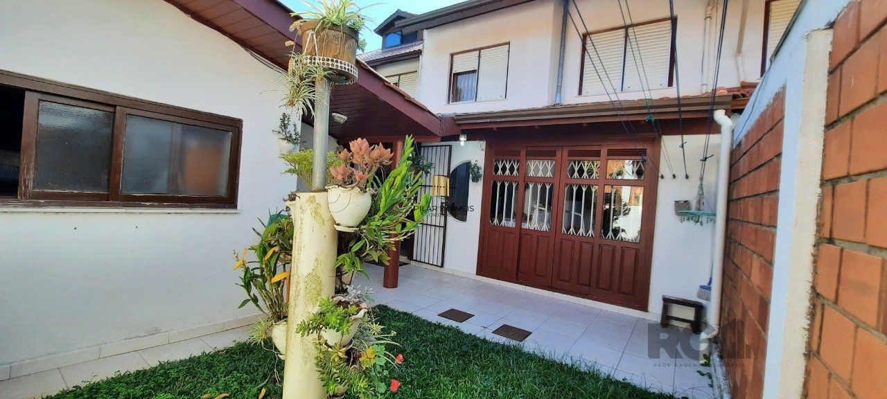 Casa Condominio para Venda - 129.58m², 3 dormitórios, sendo 1 suites, 3 vagas - Cavalhada