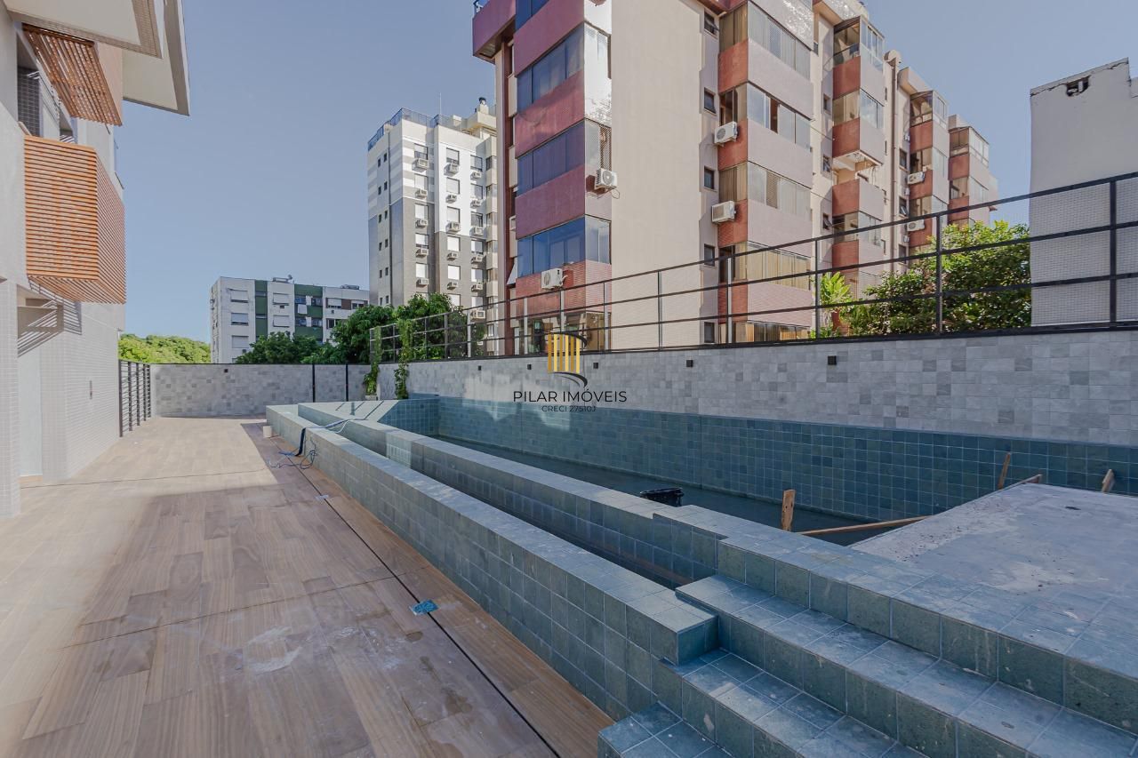 APARTAMENTO, 2 DORMITÓRIOS, 2 SUÍTES, VARANDA, VAGA DE GARAGEM, BAIRRO MENINO DEUS, PORTO ALEGRE/RS