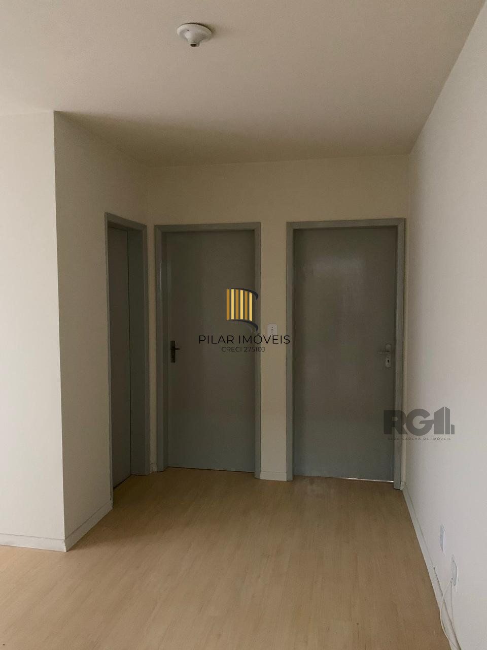 APARTAMENTO DE 2 DORMITORIOS REFORMADO BAIRRO SANTO ANTONIO - POA/RS