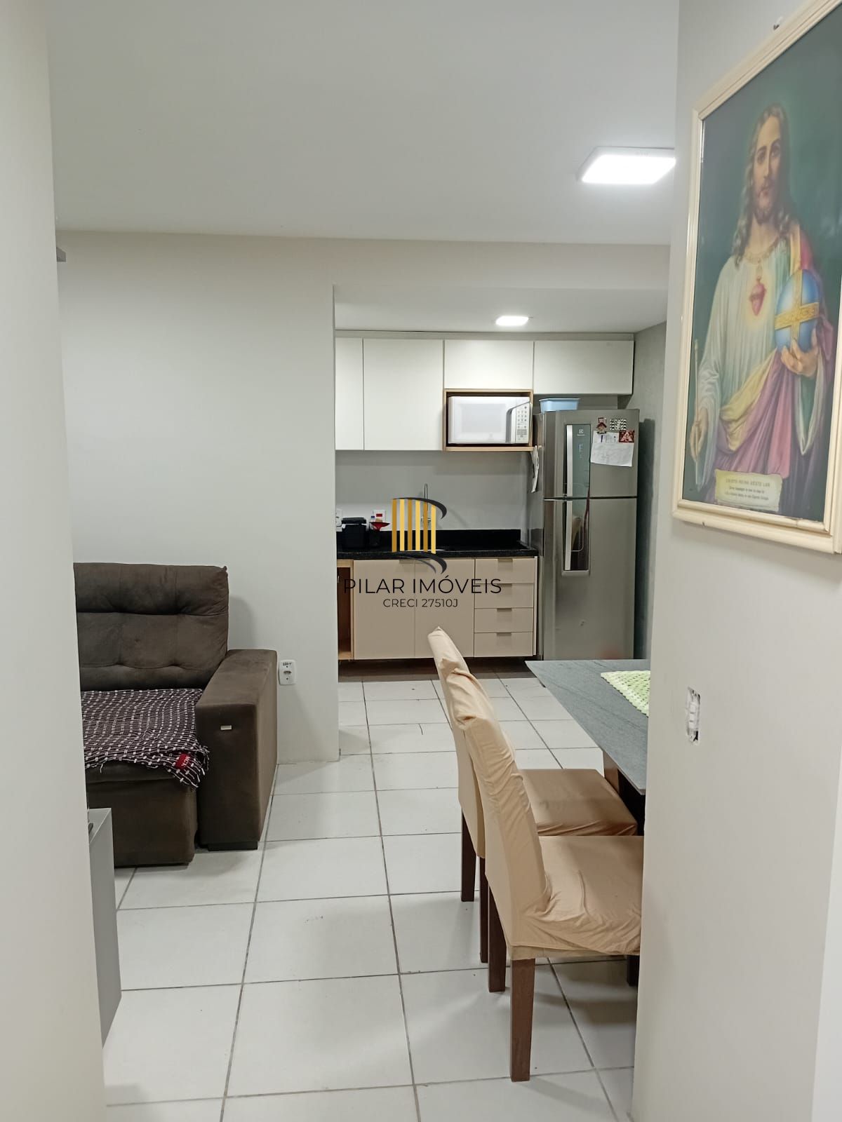 Apartamento com 02 quartos e 01 vaga no Bairro Chapéu do Sol