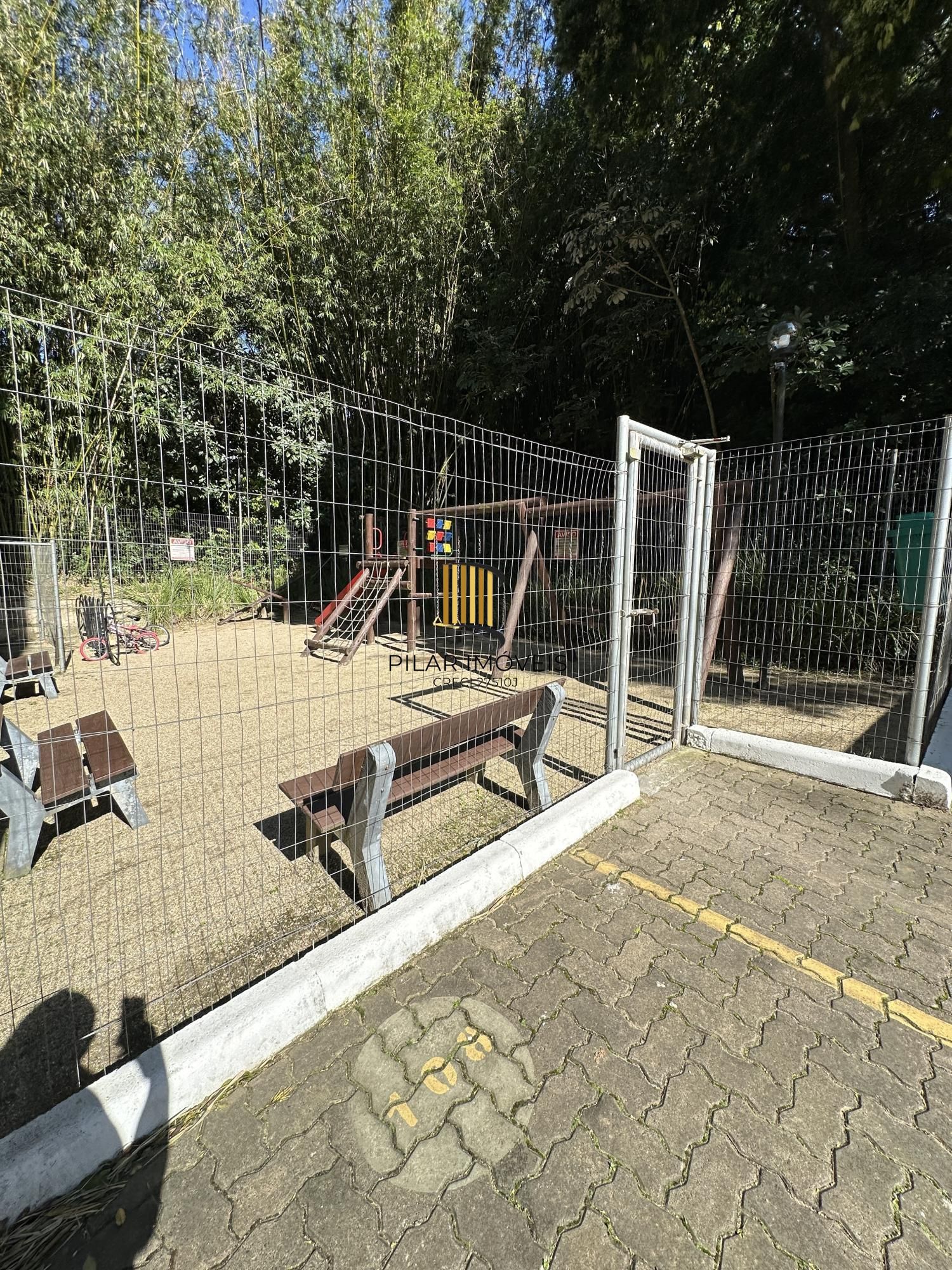 APARTAMENTO COM 2 QUARTOS VAGA ESCRITURADA E ELEVADOR, BAIRRO VILA NOVA, Poa-RS