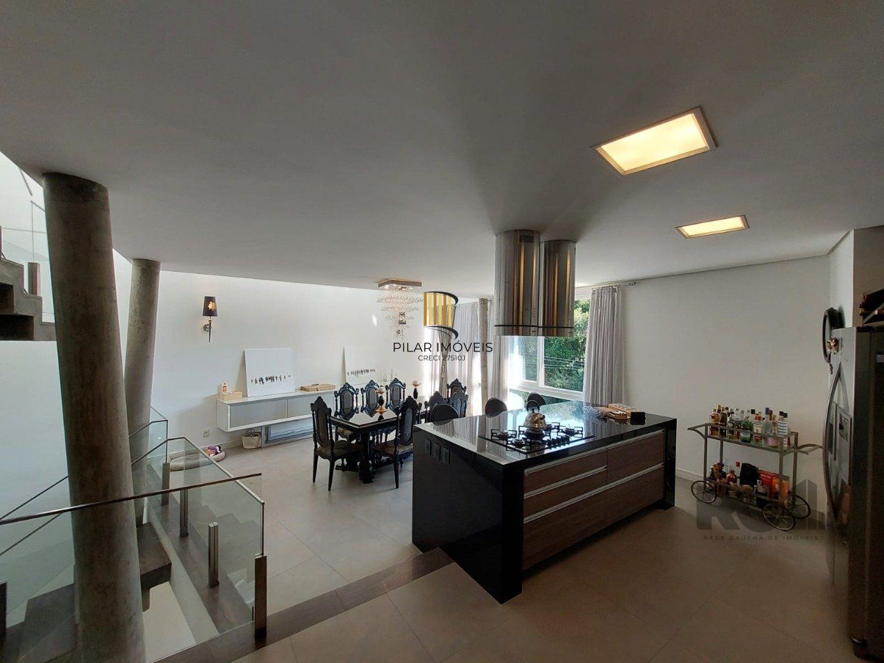 Casa para Venda - 296m², 3 dormitórios, sendo 1 suites, 3 vagas - Vila Nova, Porto Alegre