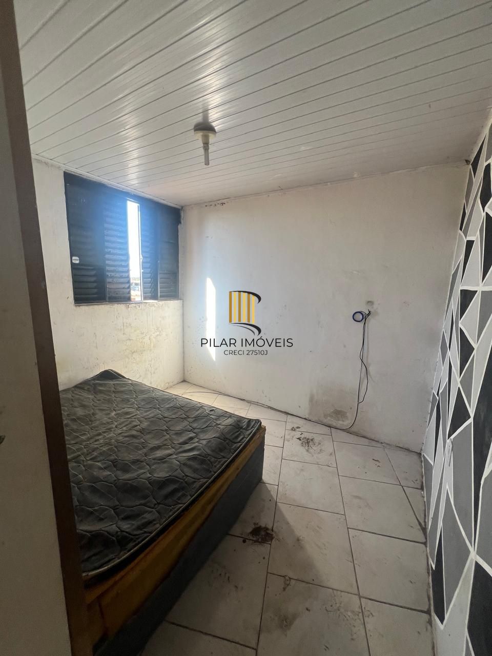 Apartamento à Venda com 02 Quartos na Av do Forte, Vila Ipiranga em Porto Alegre