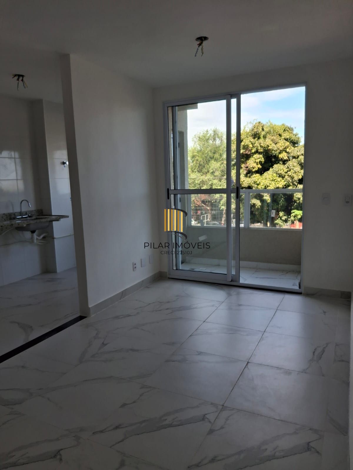 Apartamento de 2 dormitórios com suíte e 1 vaga escriturada !