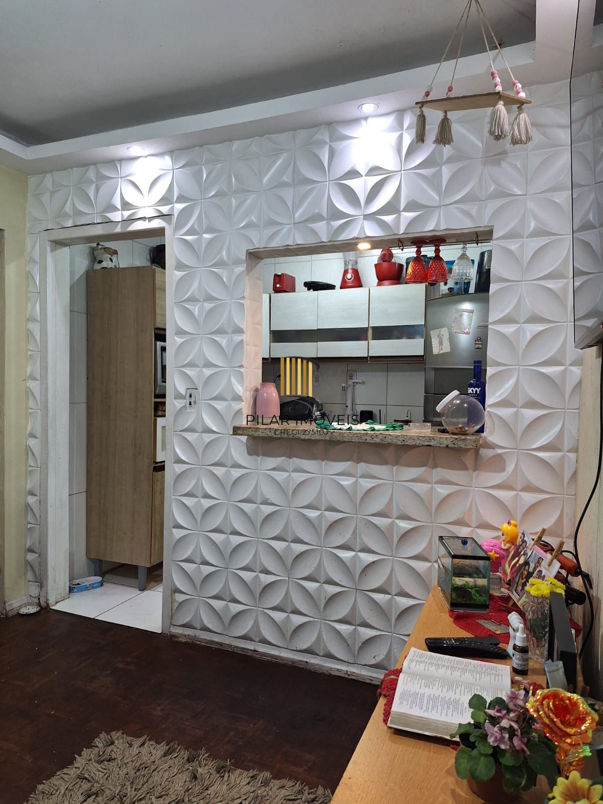 Apartamento com 02 quarto e 01 vaga, no Bairro Santa Rosa de Lima em POA