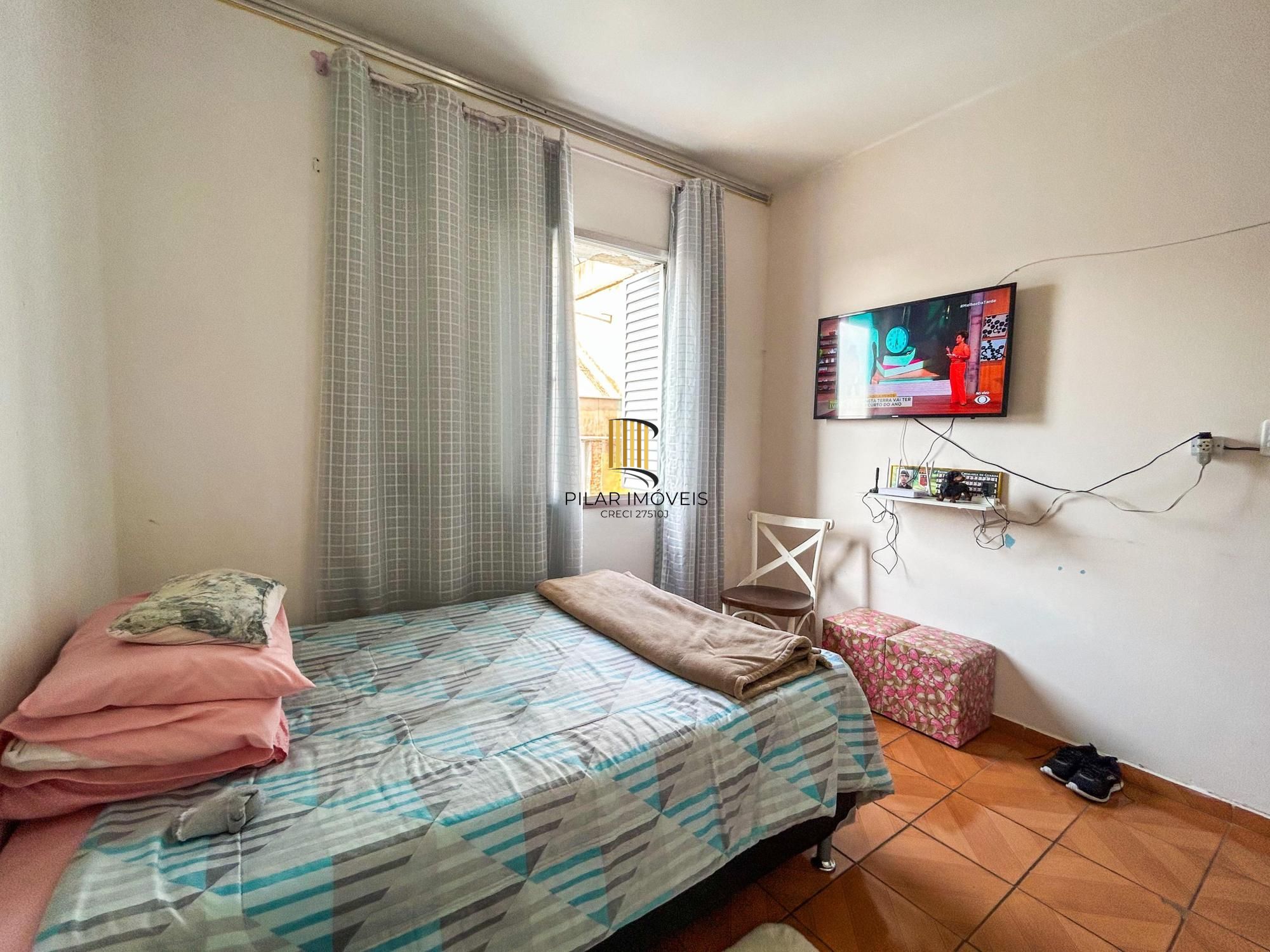 Apartamento 28m² privativos, iluminação natural, 01 dormitório, sala e cozinha integrados, banheiro social - CENTRO  -ANDAR ALTO