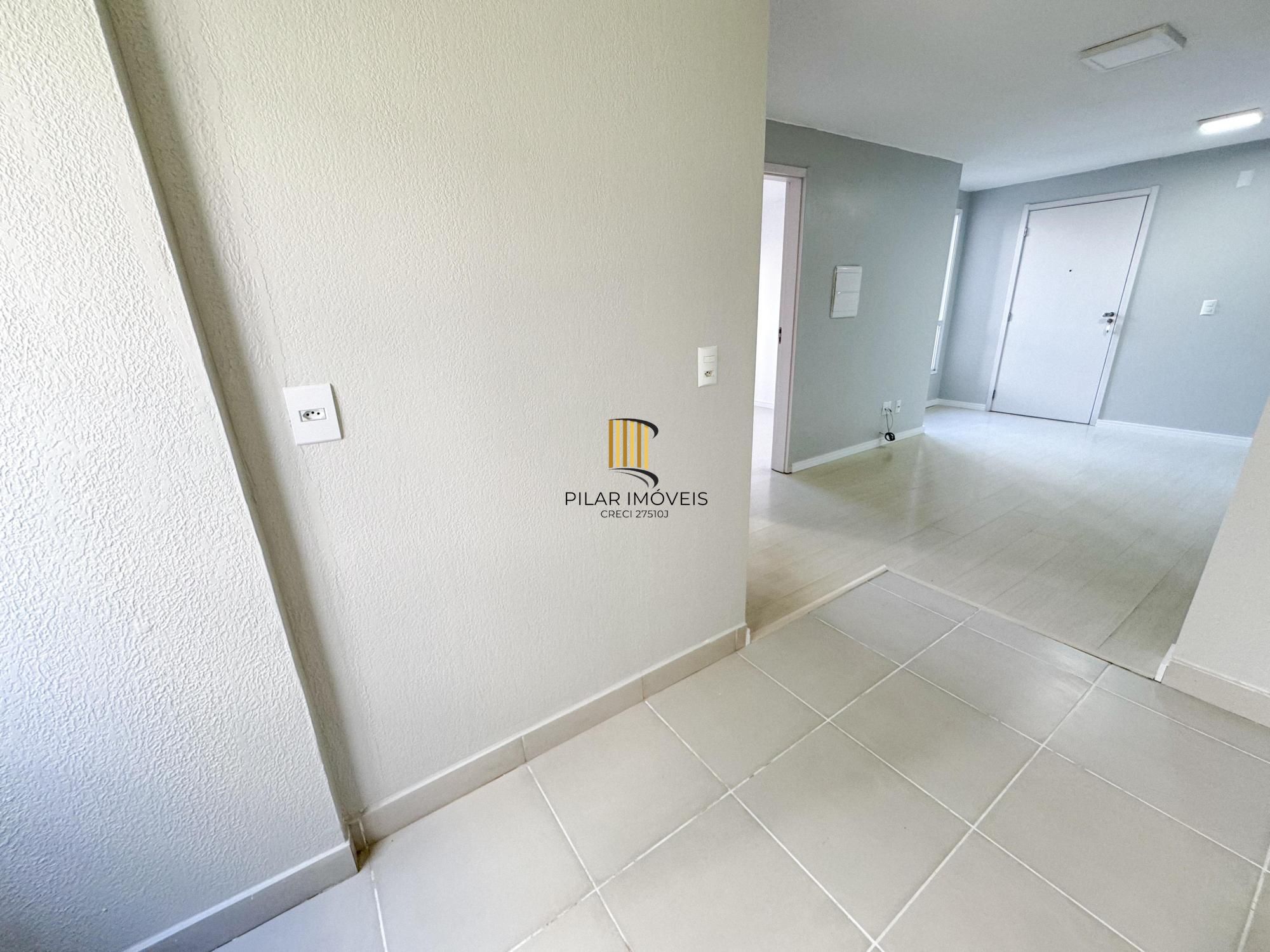 Apartamento com 02 quartos e 01 vaga escriturada no Bairro Lomba do Pinheiro
