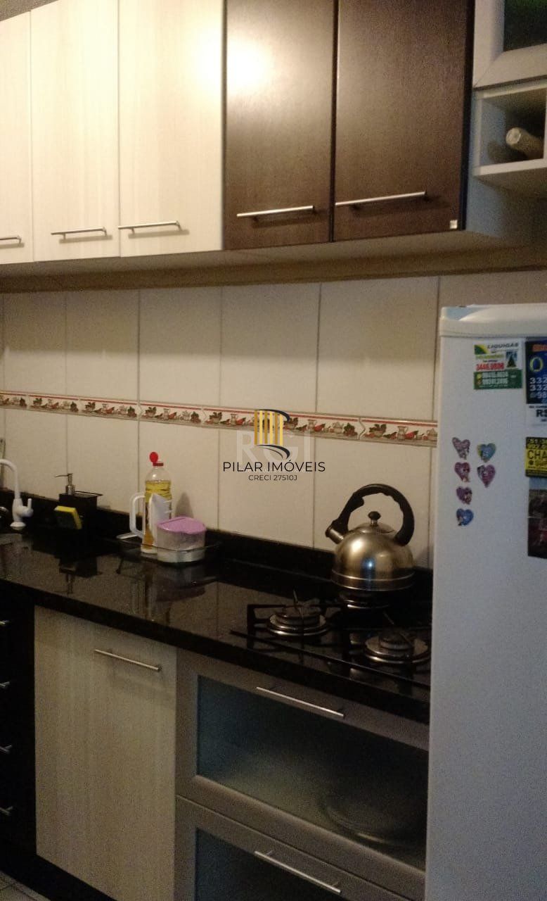 Apartamento para Venda - 40m², 2 dormitórios, 1 vaga - Lomba do Pinheiro