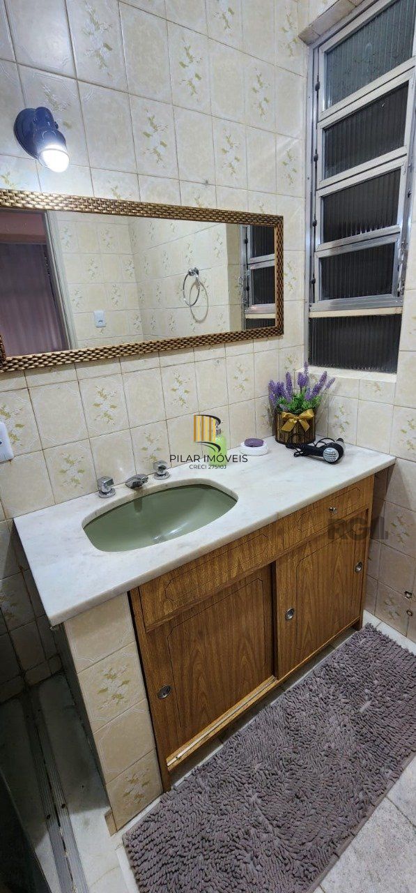 MEGA APARTAMENTO DE 169M² ,  COM SACADA, 3 DORMITÓRIOS, NO CENTRO DE PORTO ALEGRE -RS