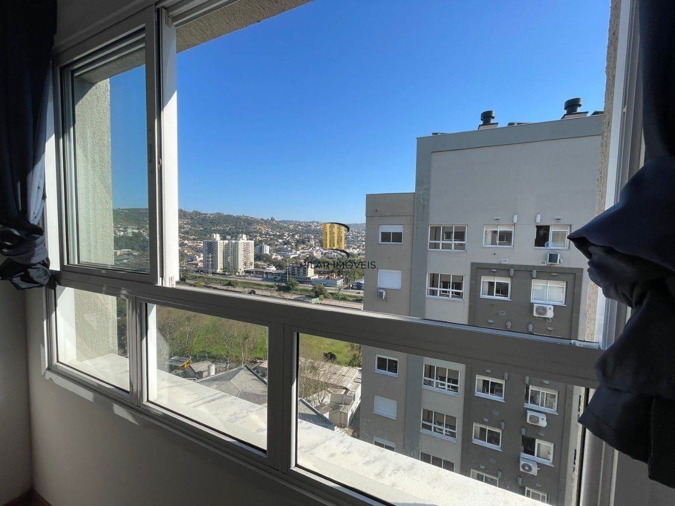 Excelente apto 2 dormitórios, 55m² privativos com churrasqueira, andar alto no JARDIM CARVALHO, condomínio completa infra.