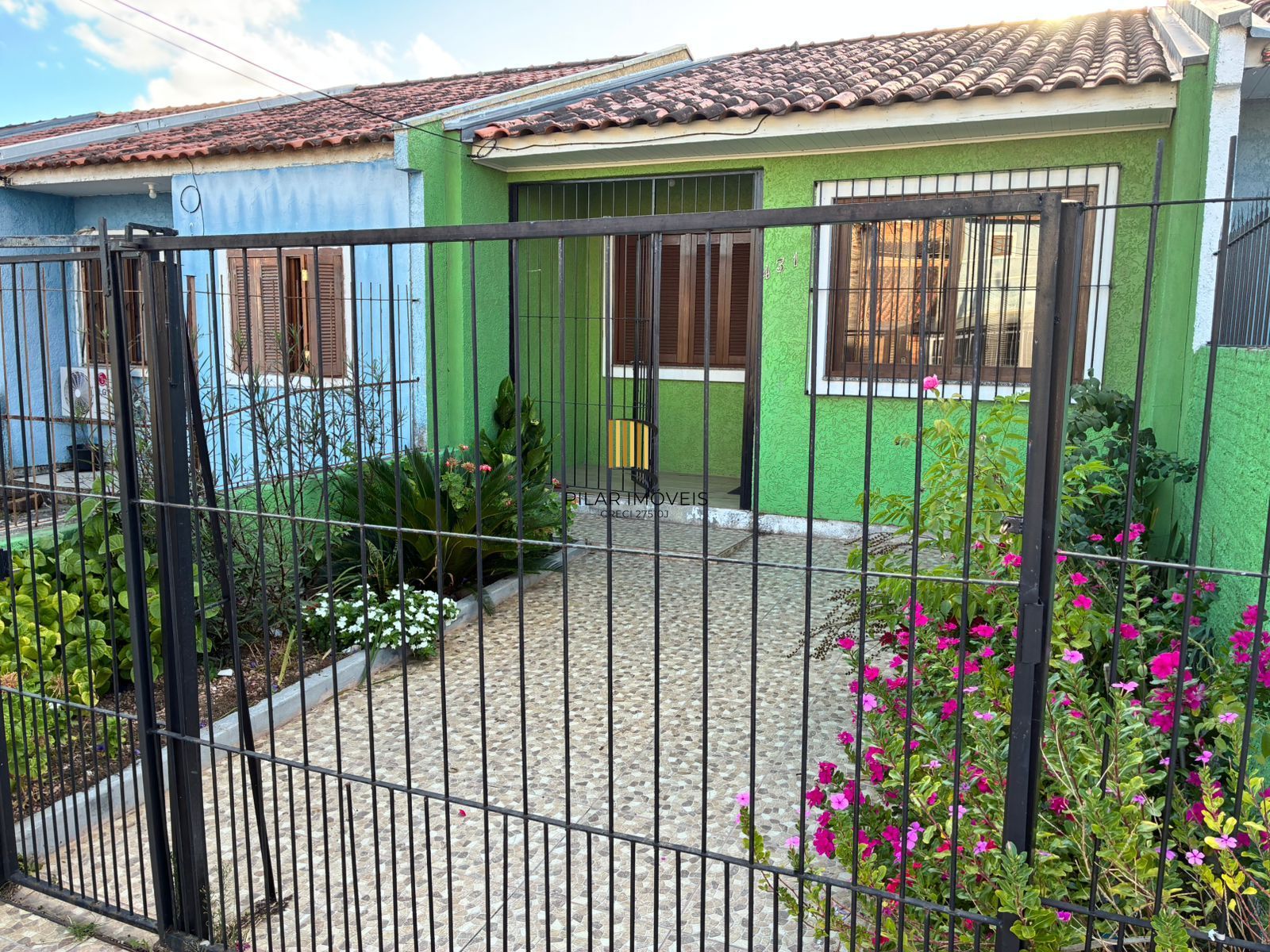 Casa com 02 quartos e 01 vaga no Bairro Hípica em Porto Alegre - Pilar Imóveis