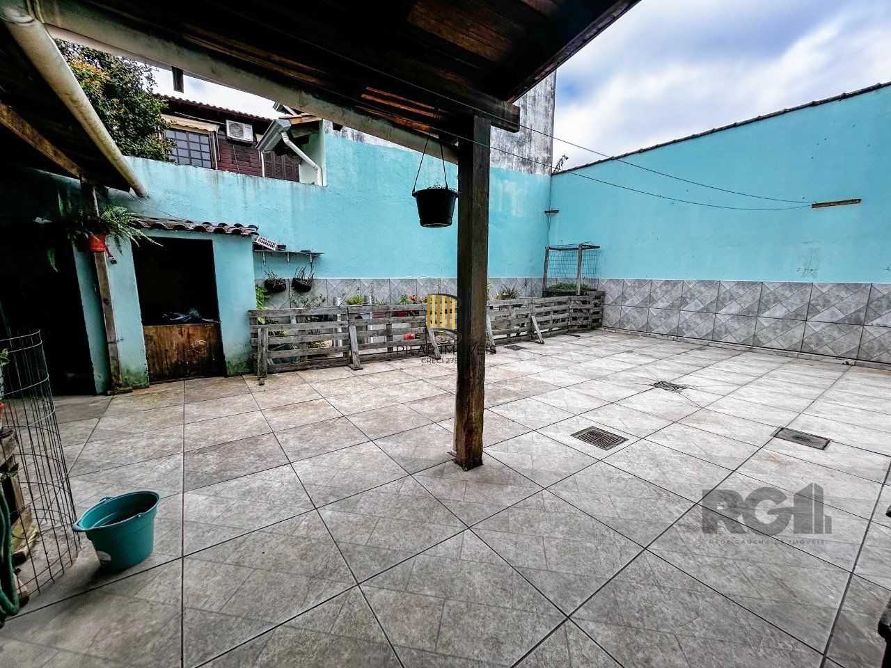 Casa 4 dormitórios no bairro Vila Nova